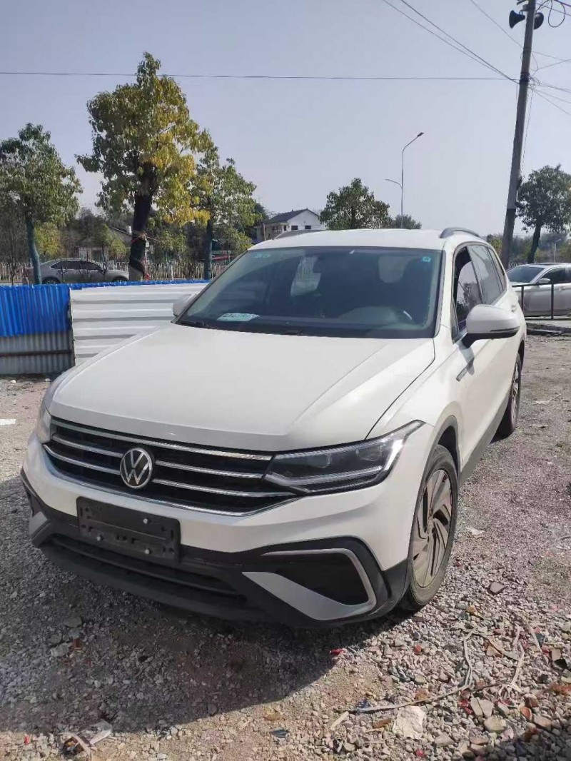 娄底22年大众途观3