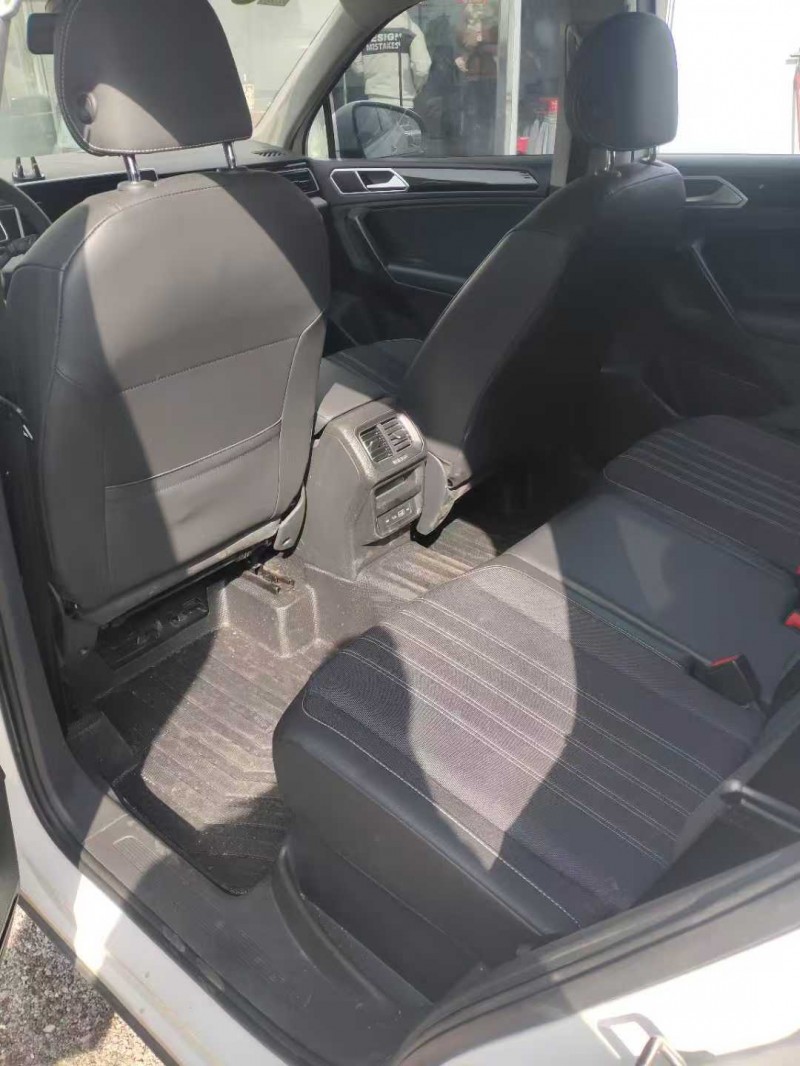 娄底22年大众途观5