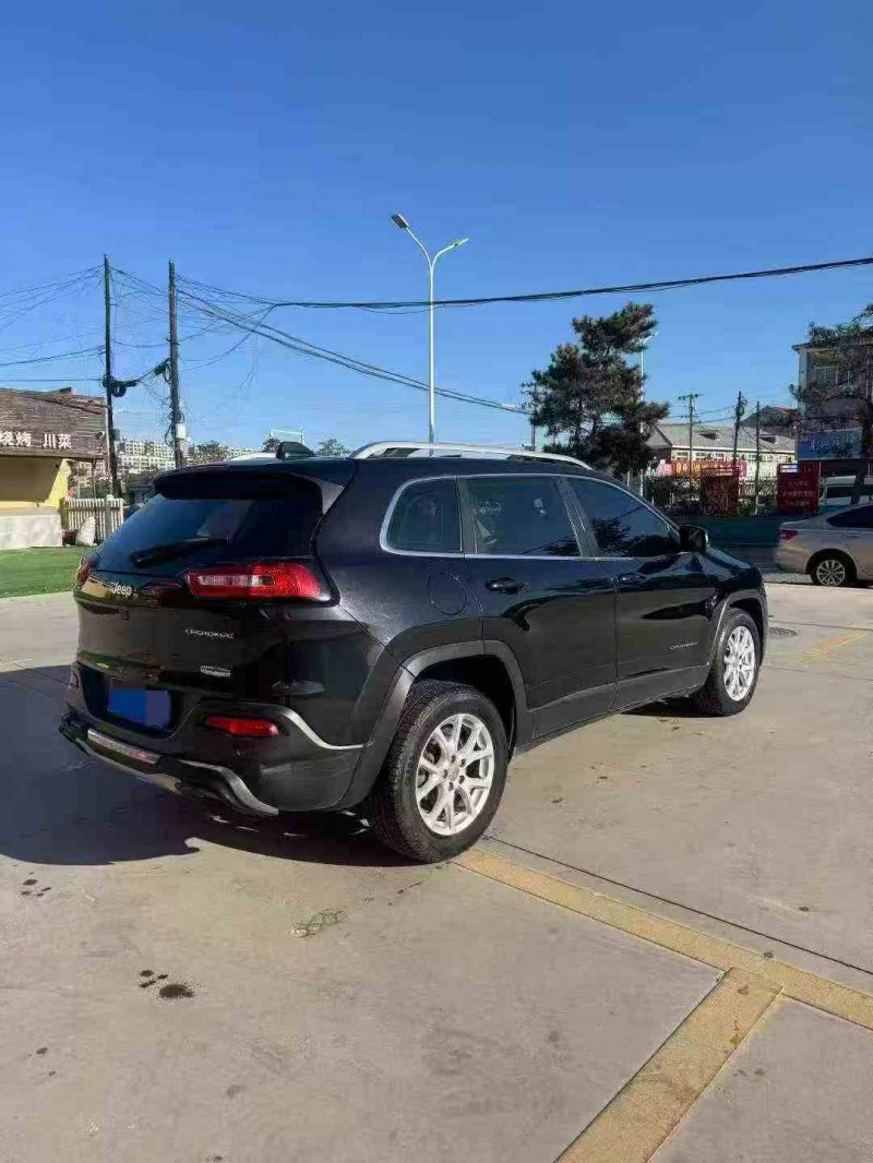 承德16年Jeep指南者8