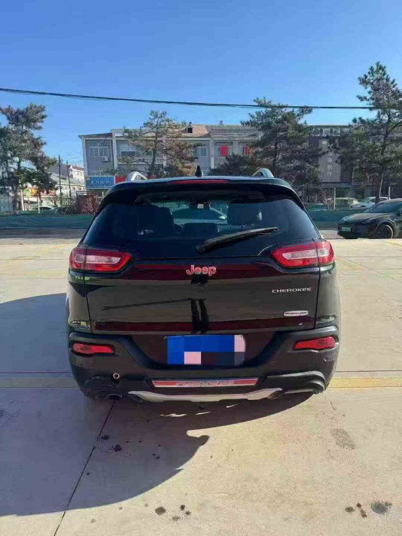 承德16年Jeep指南者9