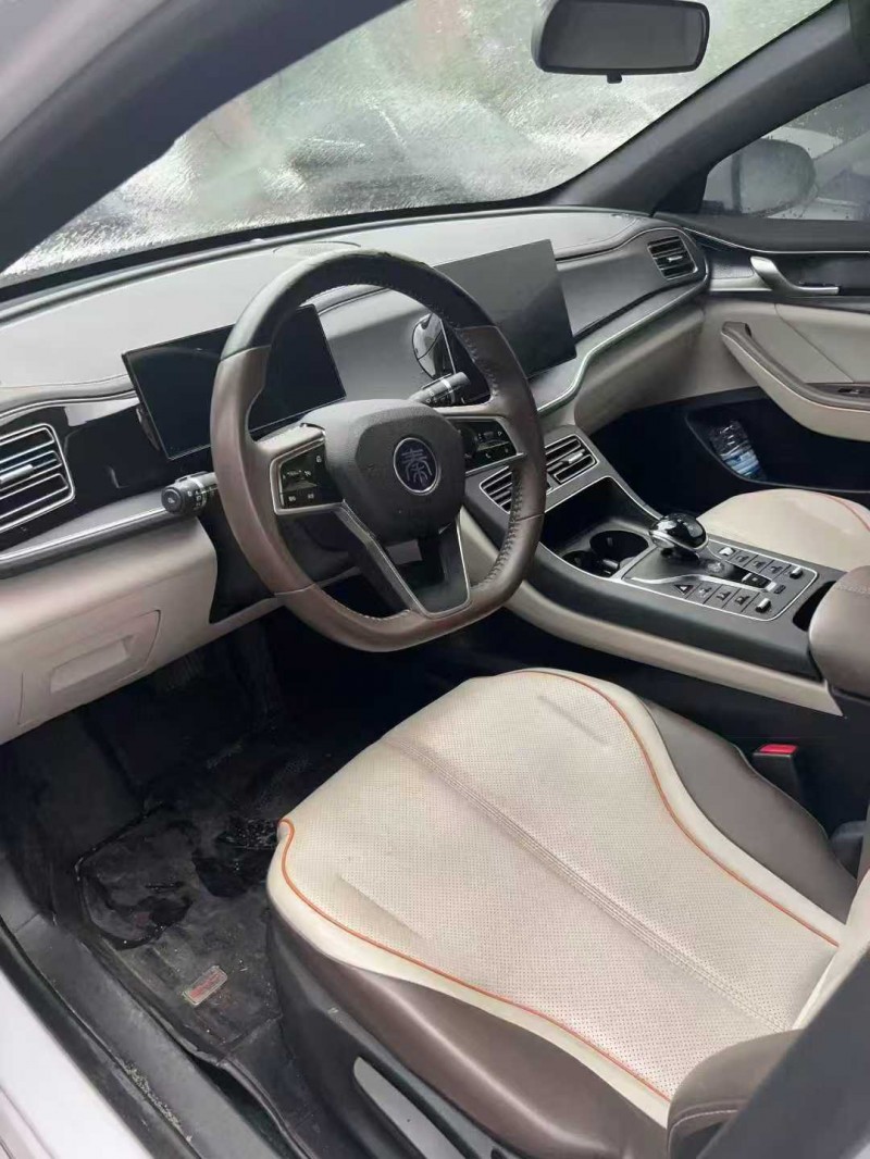 娄底23年比亚迪秦4