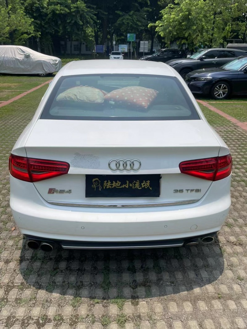 东莞15年奥迪A4L8