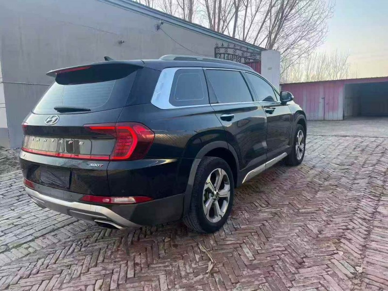 承德20年现代新胜达8