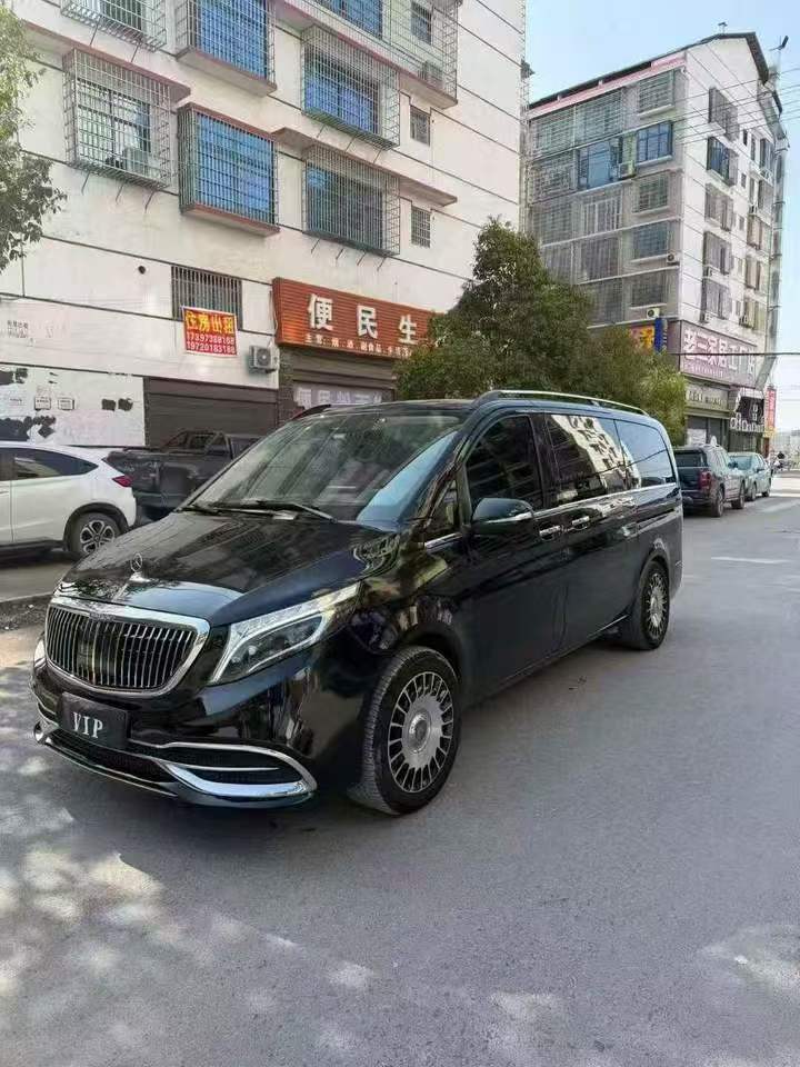 张家界19年奔驰V2