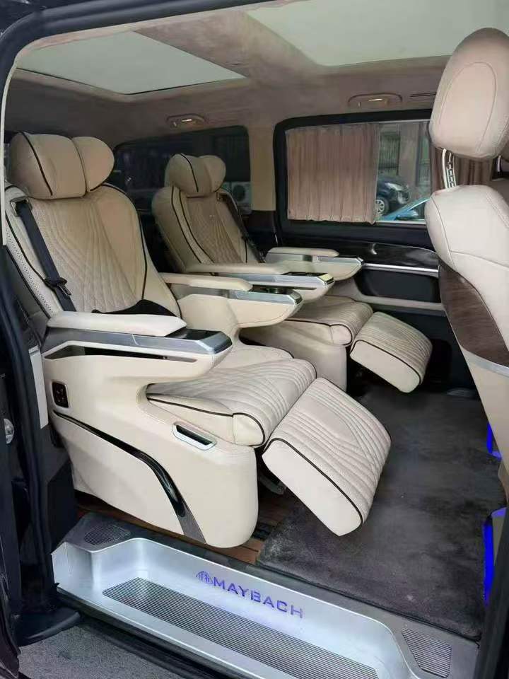 张家界19年奔驰V6