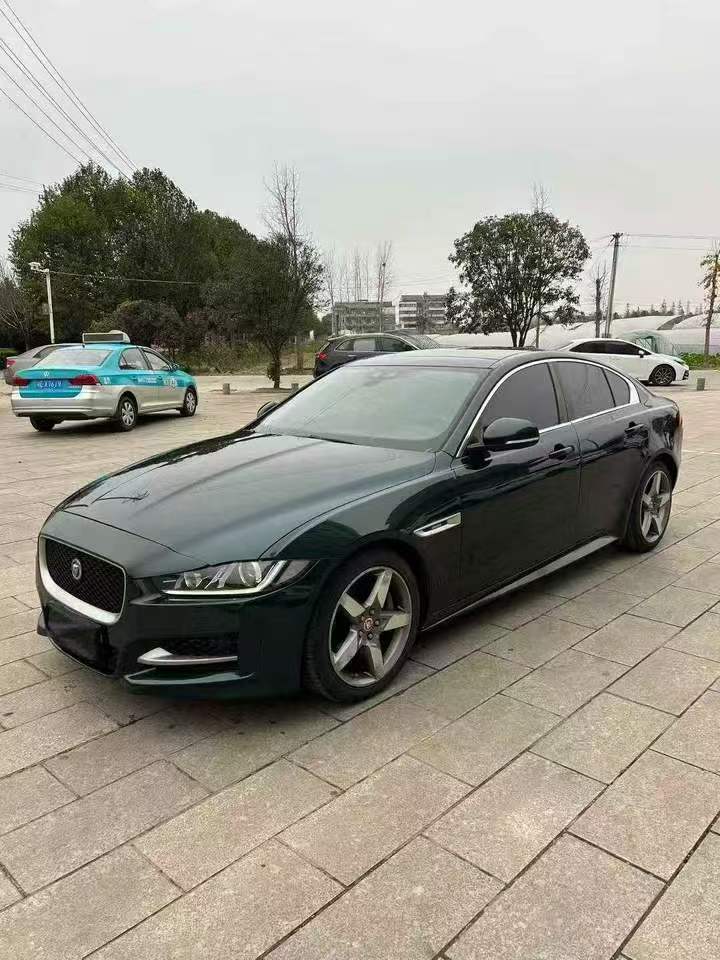 张家界17年捷豹XE3