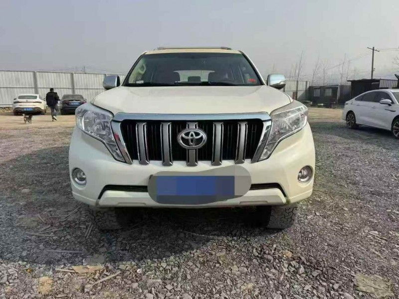 南京14年丰田普拉多1