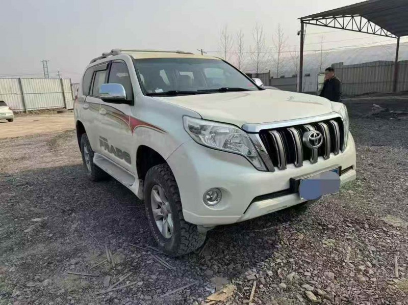 南京14年丰田普拉多3