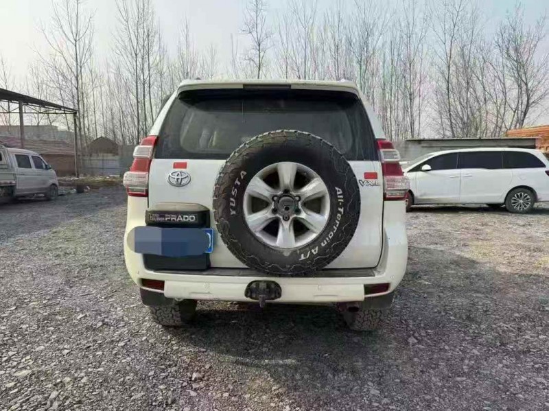 南京14年丰田普拉多9