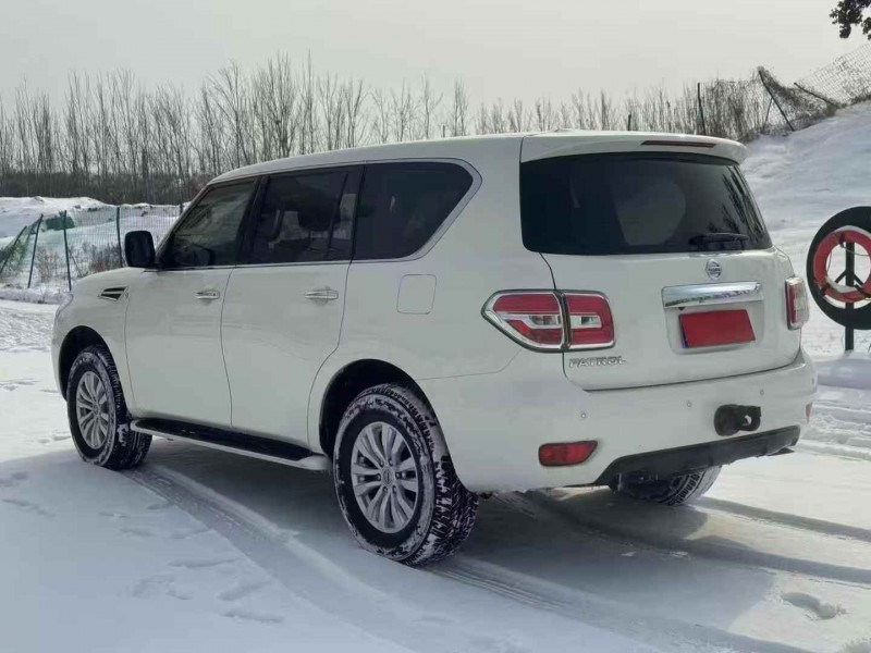 洛阳18年日产途乐7