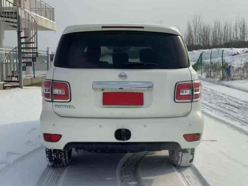 洛阳18年日产途乐8