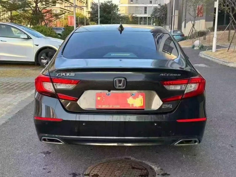 汕头18年本田雅阁9