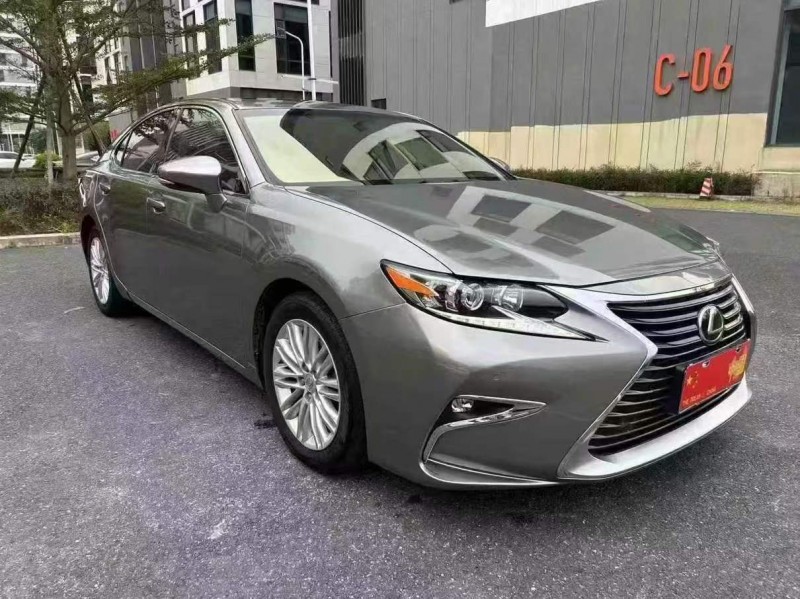 汕头18年雷克萨斯ES2