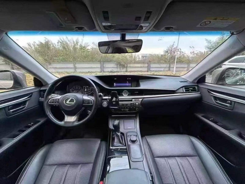 汕头18年雷克萨斯ES4