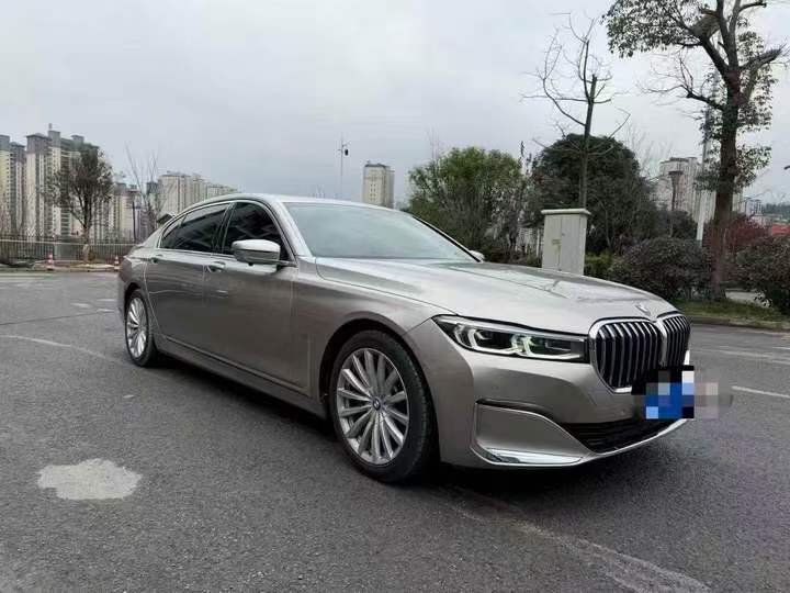 重庆21年宝马7系2