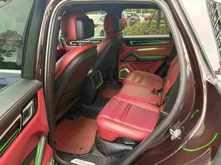 吉安20年保时捷卡宴3