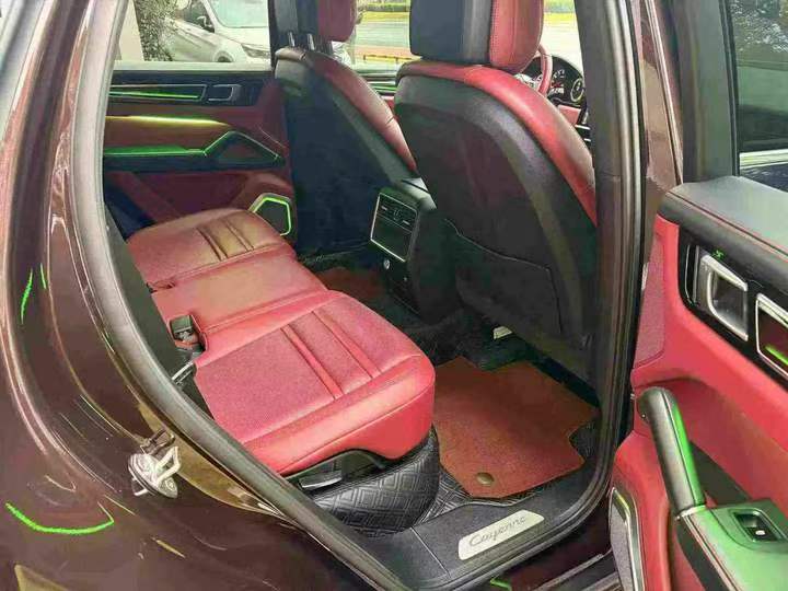 吉安20年保时捷卡宴4