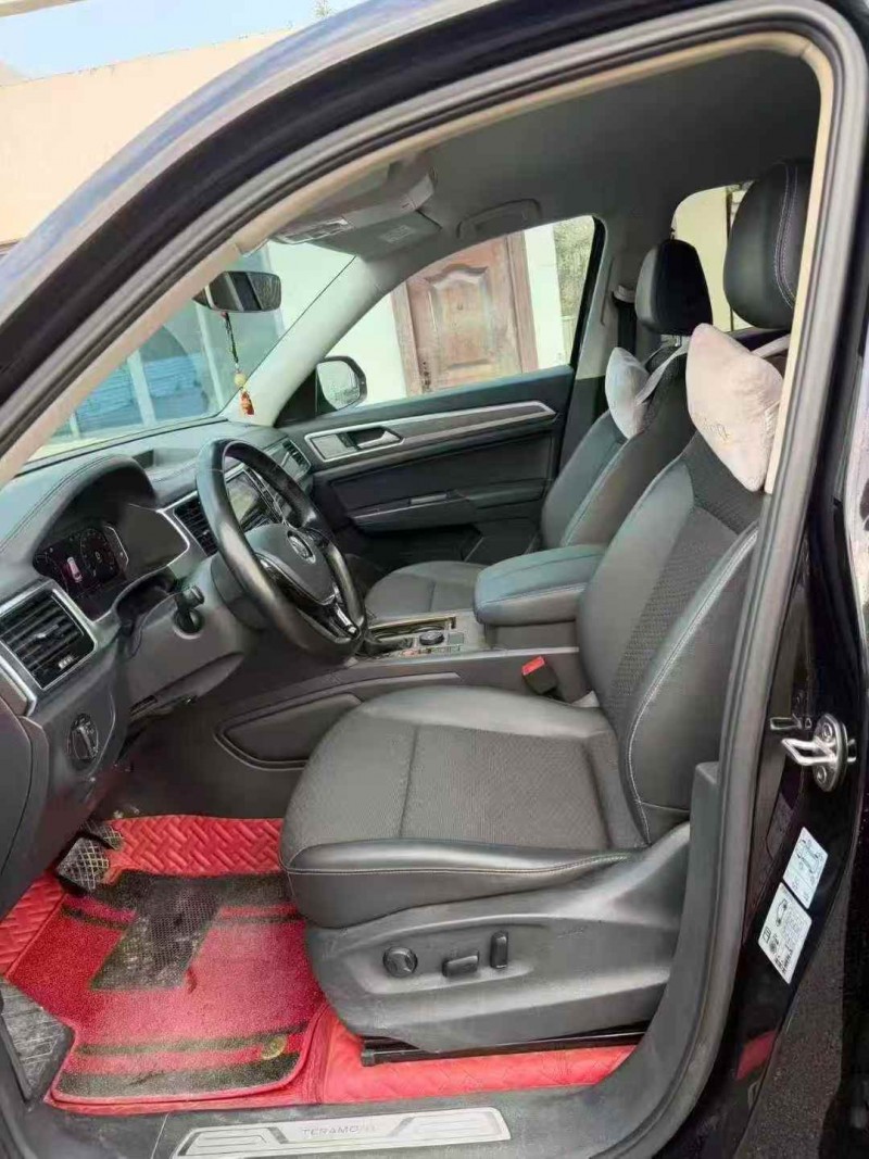 贵港20年大众途昂5