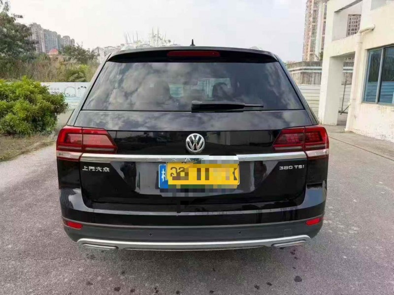 贵港20年大众途昂9