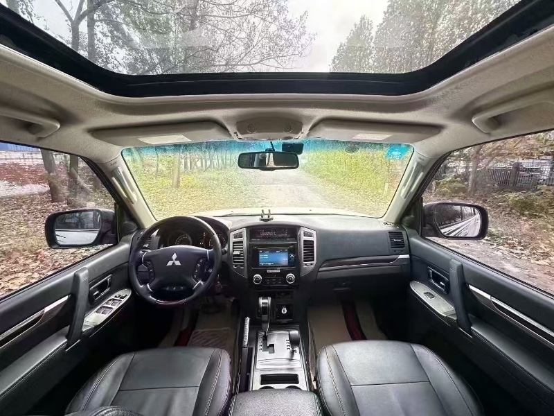 宿州20年三菱帕杰罗8