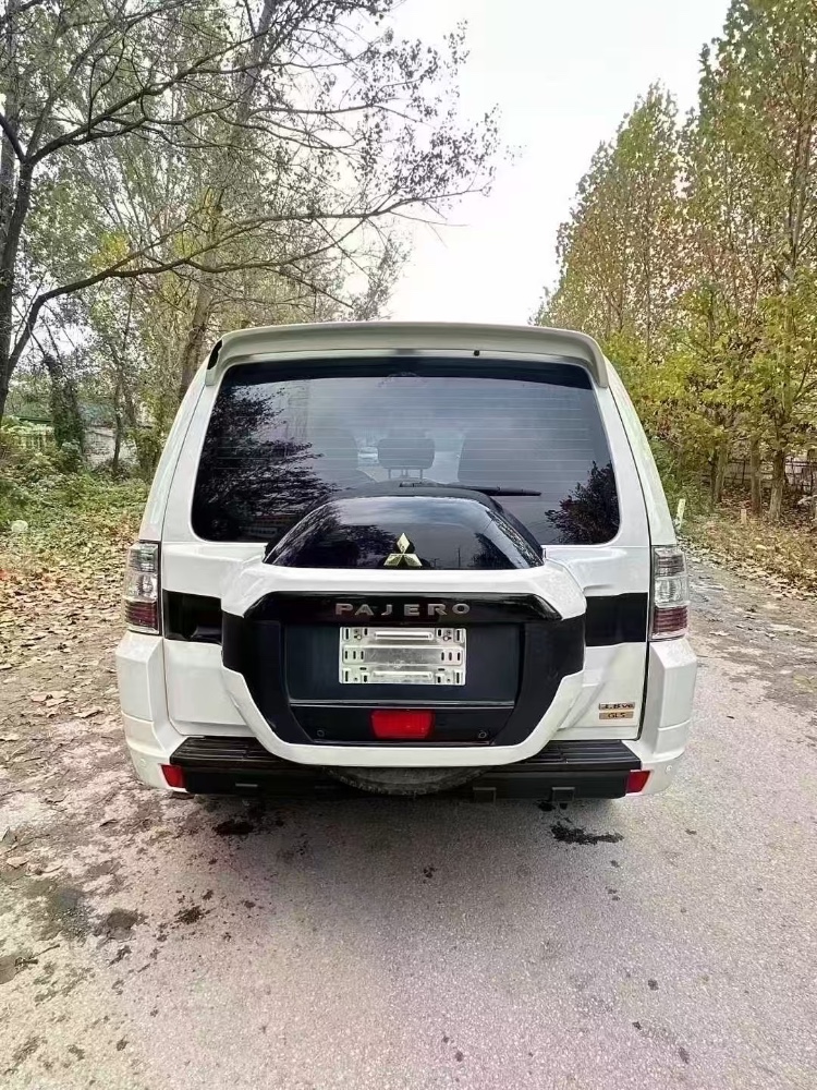 宿州20年三菱帕杰罗9