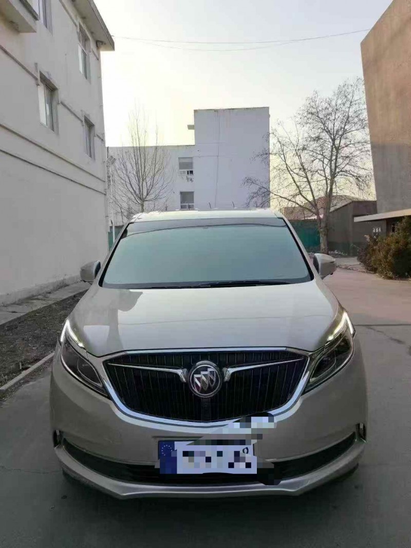 东营19年别克GL81