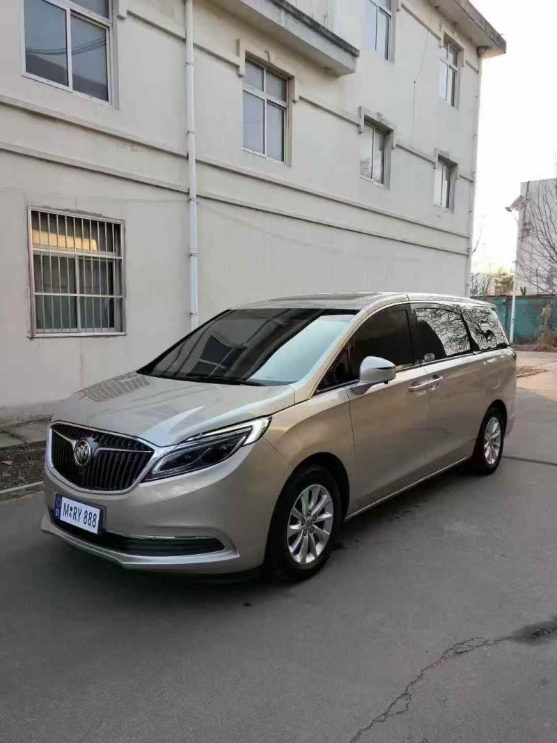 东营19年别克GL83