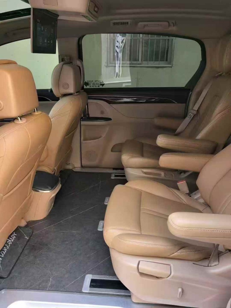 东营19年别克GL85