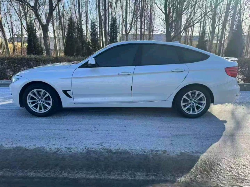 青岛16年宝马3系7