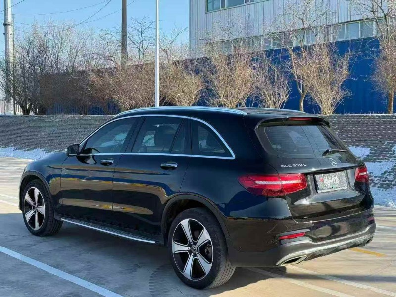 枣庄19年奔驰GLC7