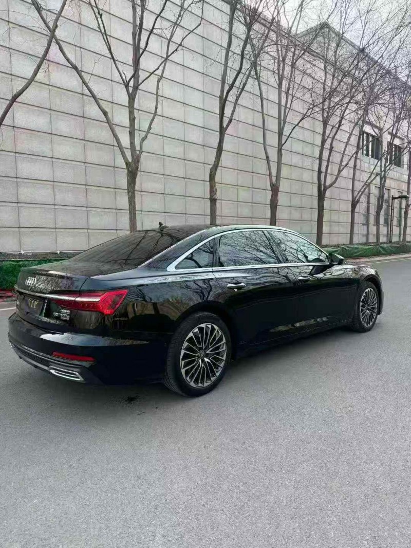 青岛22年奥迪A6L8