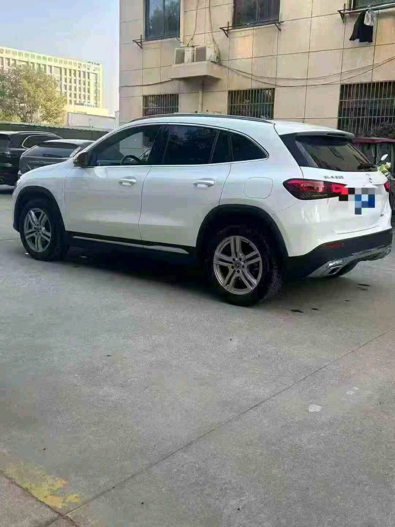 安庆23年奔驰GLA8