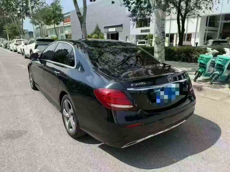 吴忠17年奔驰E7