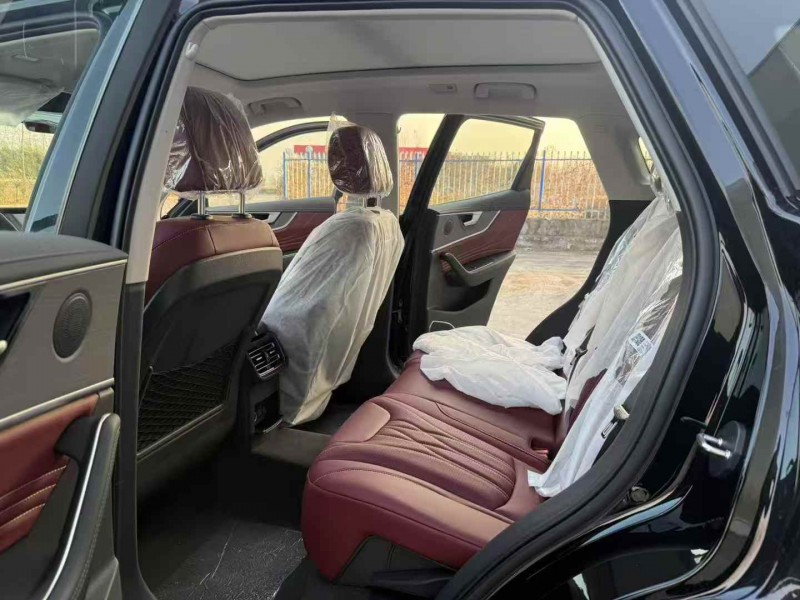 徐州25年红旗HS57