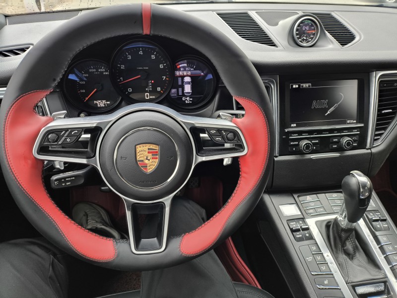 广州15年保时捷Macan4