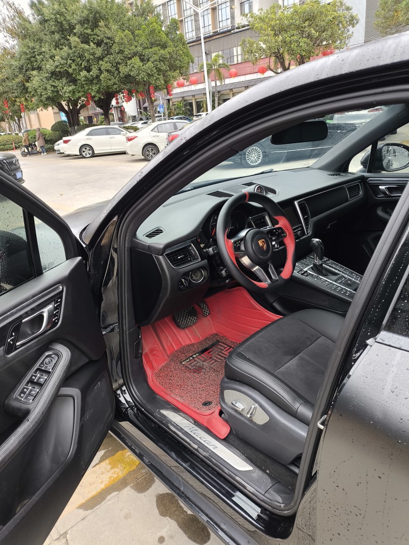 广州15年保时捷Macan6