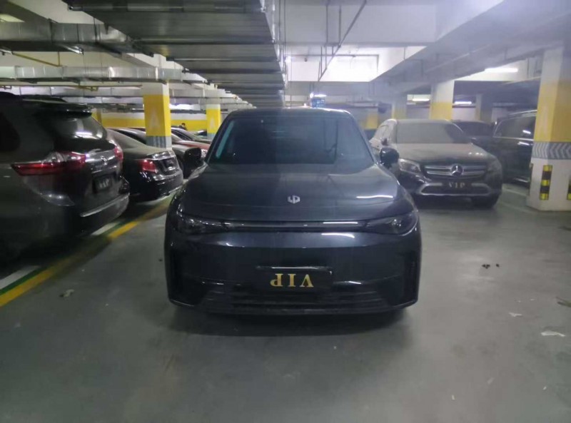 武汉24年零跑汽车C101