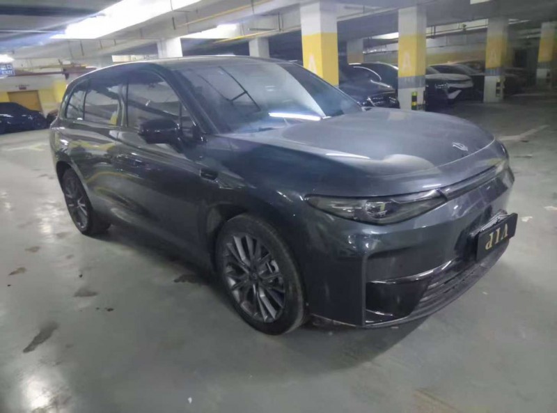 武汉24年零跑汽车C102