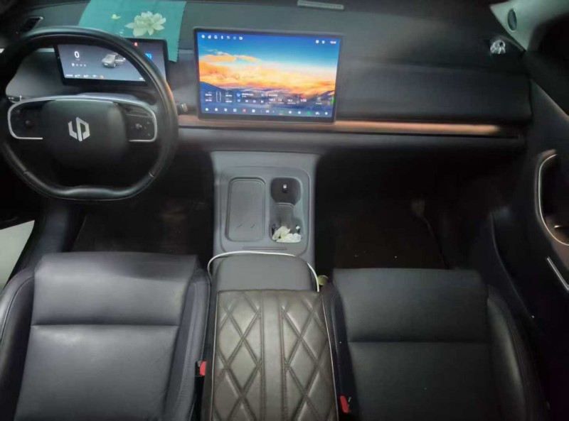 武汉24年零跑汽车C105