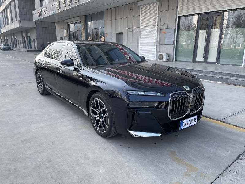 济宁24年宝马7系3