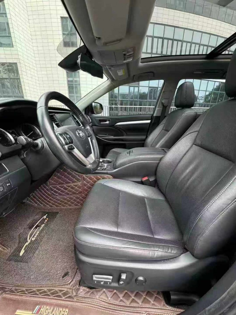 汕头19年丰田汉兰达6