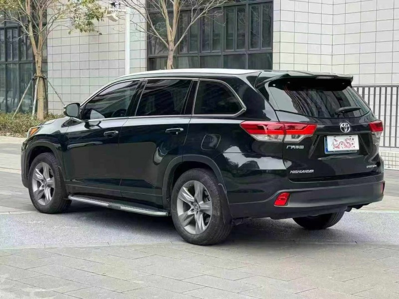 汕头19年丰田汉兰达8