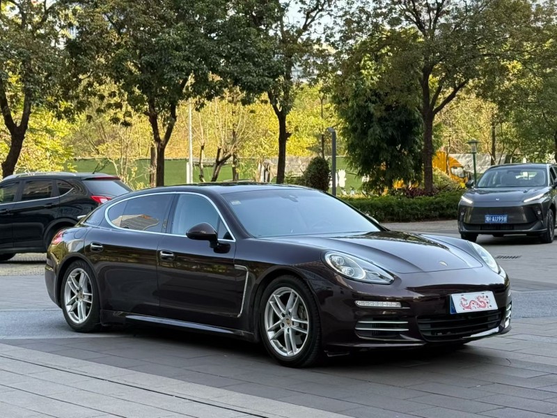 汕头16年保时捷帕拉梅拉2