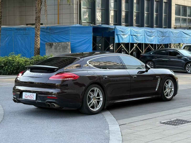 汕头16年保时捷帕拉梅拉3