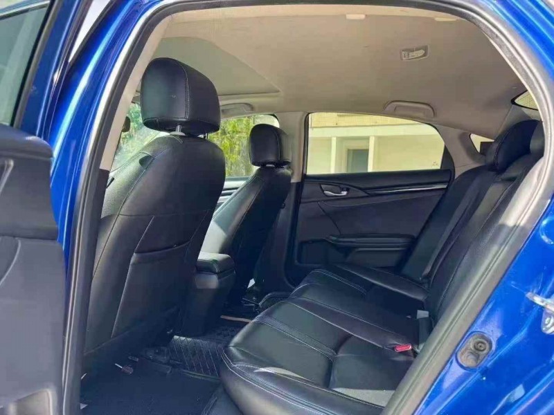 汕头17年本田思域4