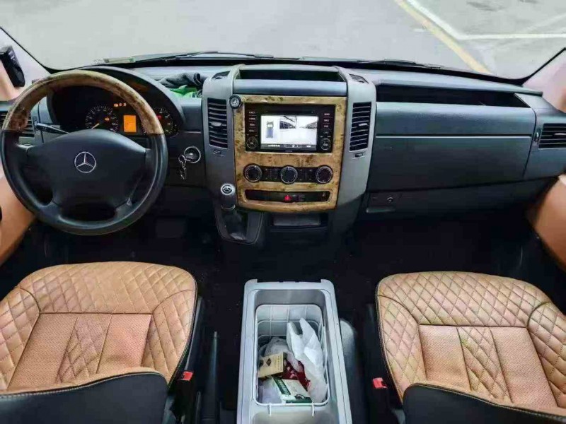 遵义17年奔驰斯宾特5