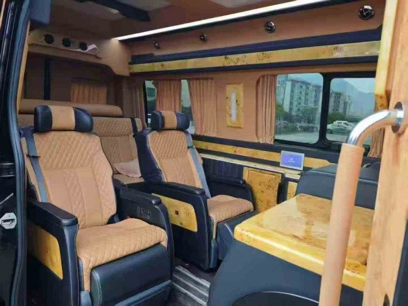 遵义17年奔驰斯宾特6