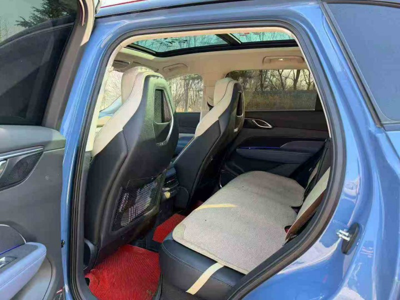 枣庄23年红旗HS37