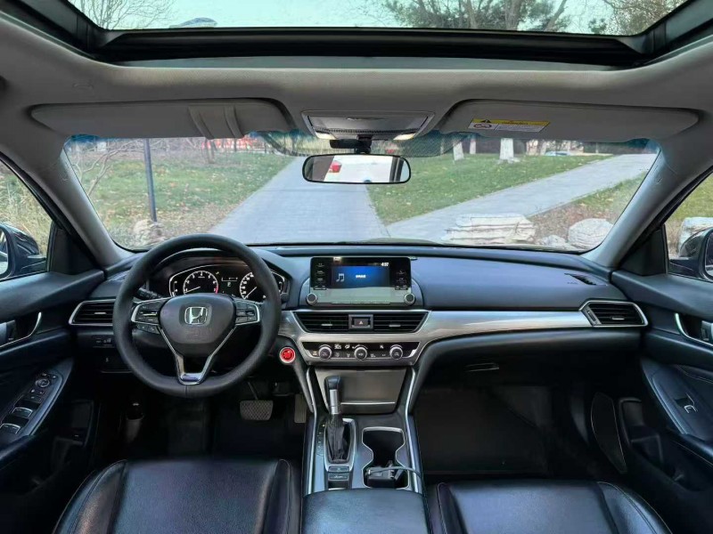 邢台19年本田雅阁8