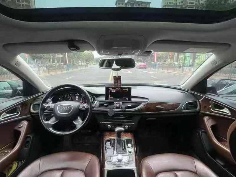 深圳15年奥迪A6L5